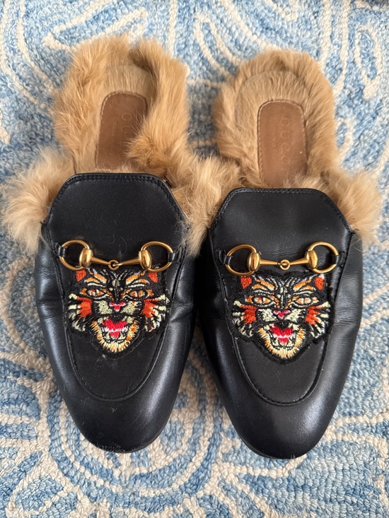 Gucci Shoes - Gucci angry cat slides sz 36